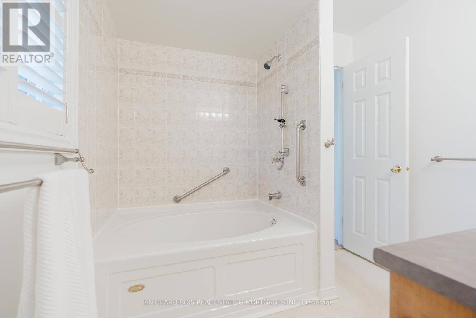 6020 Longleaf Drive, Ottawa, Ontario  K1W 1J2 - Photo 22 - X13423240