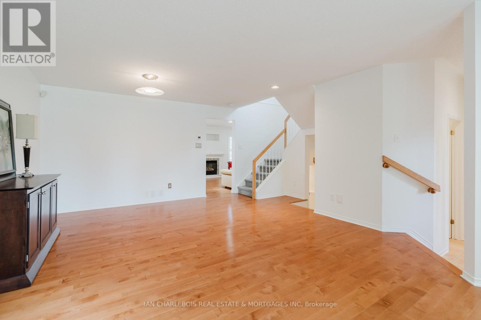 6020 Longleaf Drive, Ottawa, Ontario  K1W 1J2 - Photo 6 - X13423240