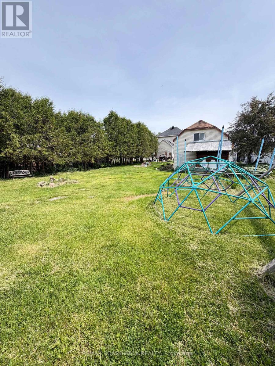 74 Princess Street, Lanark Highlands, Ontario  K0G 1K0 - Photo 12 - X13423318