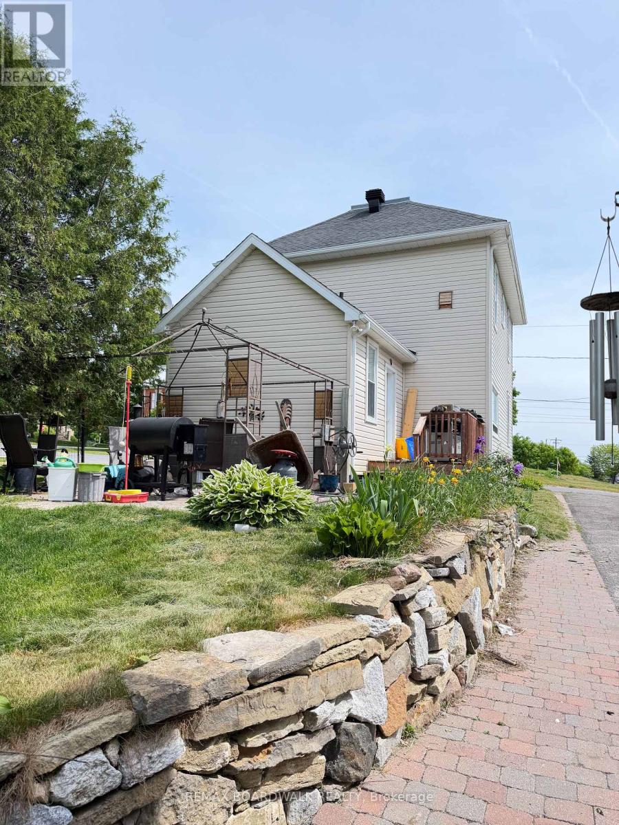 74 Princess Street, Lanark Highlands, Ontario  K0G 1K0 - Photo 4 - X13423318