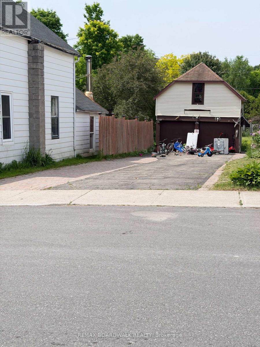 74 Princess Street, Lanark Highlands, Ontario  K0G 1K0 - Photo 5 - X13423318