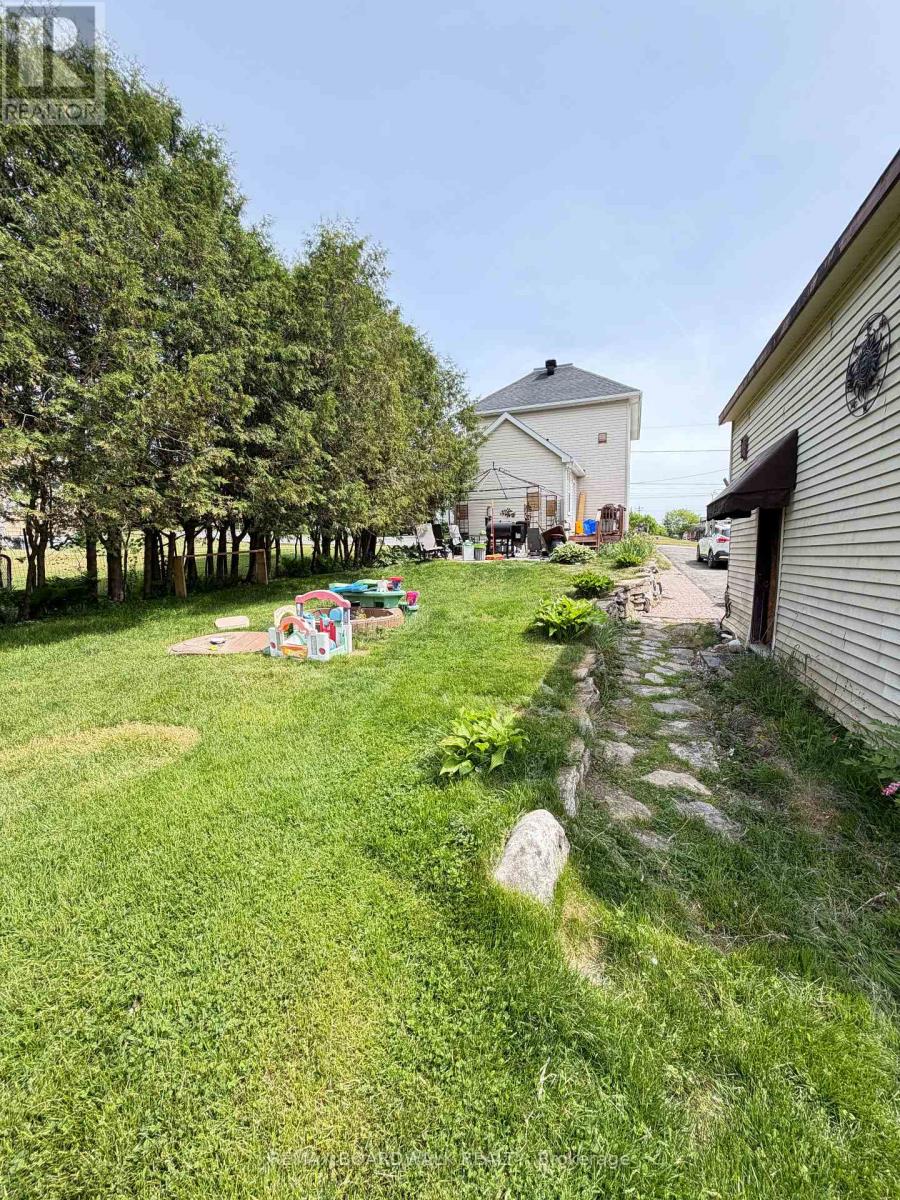 74 Princess Street, Lanark Highlands, Ontario  K0G 1K0 - Photo 6 - X13423318