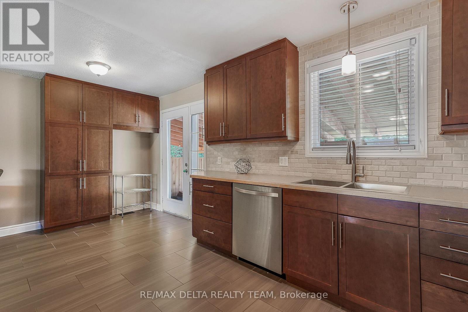 1596 Boyer Road, Ottawa, Ontario  K1C 1R2 - Photo 12 - X13423406