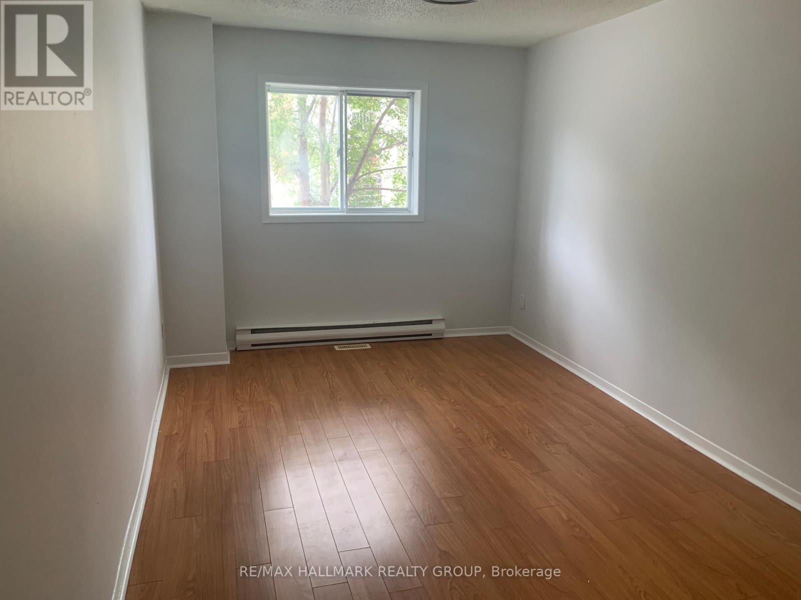 251 - 251 Marier Avenue, Ottawa, Ontario  K1L 5P9 - Photo 4 - X13423504