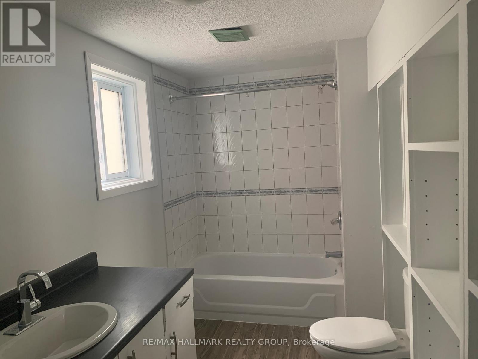 251 - 251 Marier Avenue, Ottawa, Ontario  K1L 5P9 - Photo 8 - X13423504