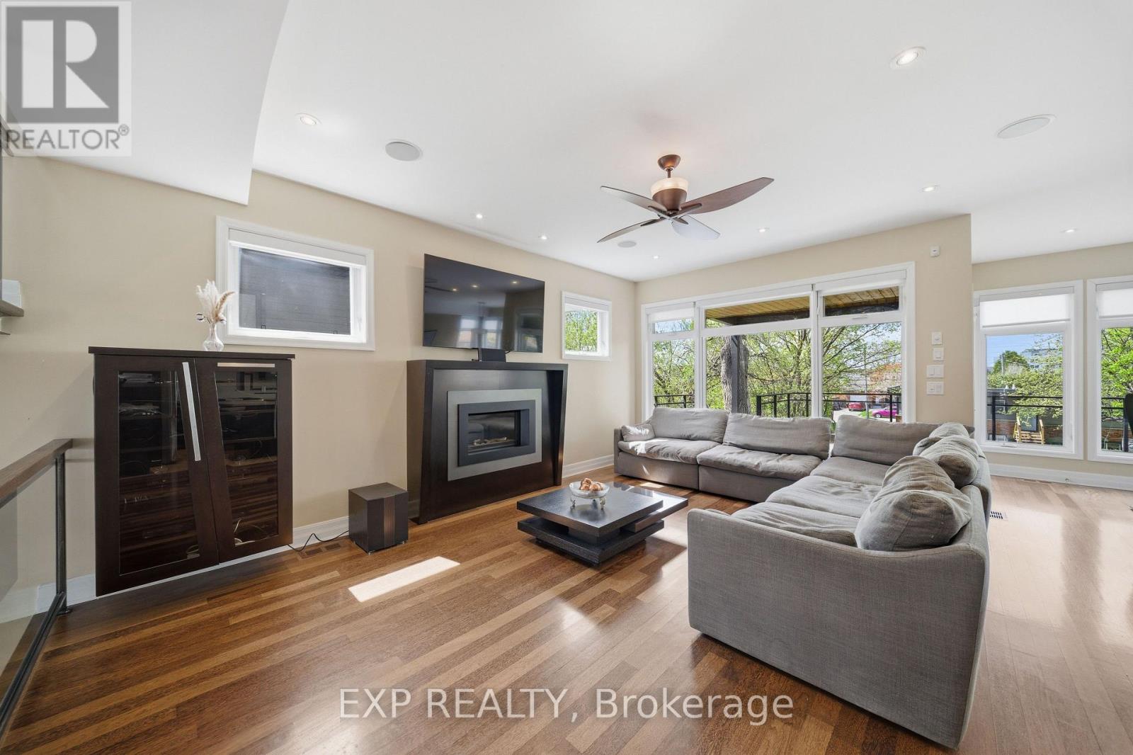 1356 Louis Lane, Ottawa, Ontario  K1B 3P3 - Photo 3 - X13423646