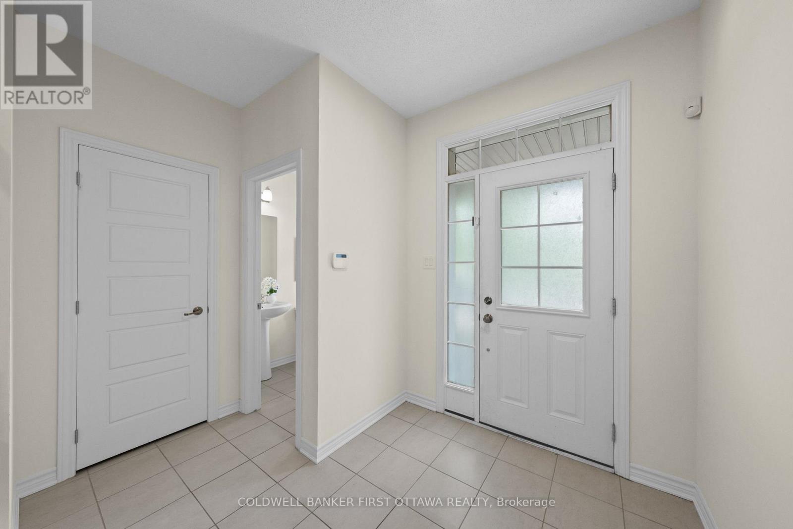 657 Dundonald Drive, Ottawa, Ontario  K2J 6C6 - Photo 5 - X13423662
