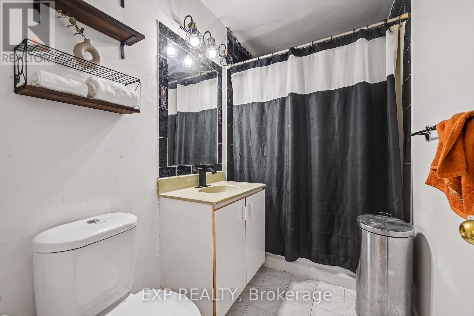 685 Crystal Street, Ottawa, Ontario  K1K 2G1 - Photo 12 - X13423838