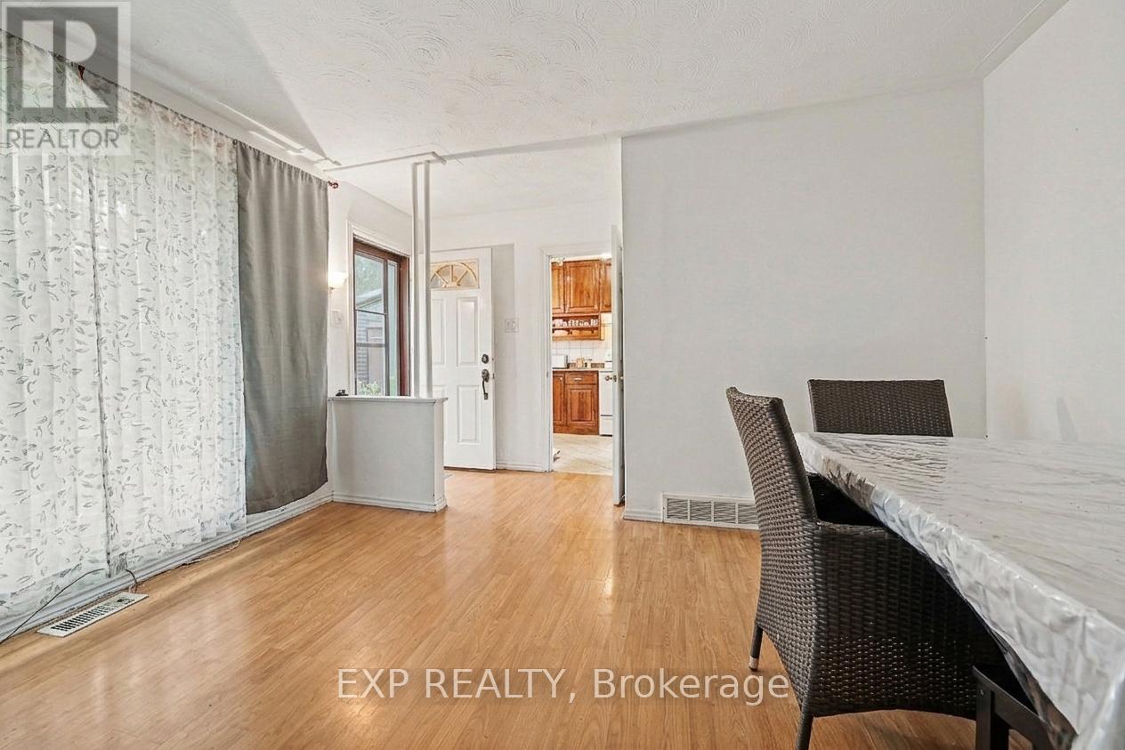 685 Crystal Street, Ottawa, Ontario  K1K 2G1 - Photo 4 - X13423838