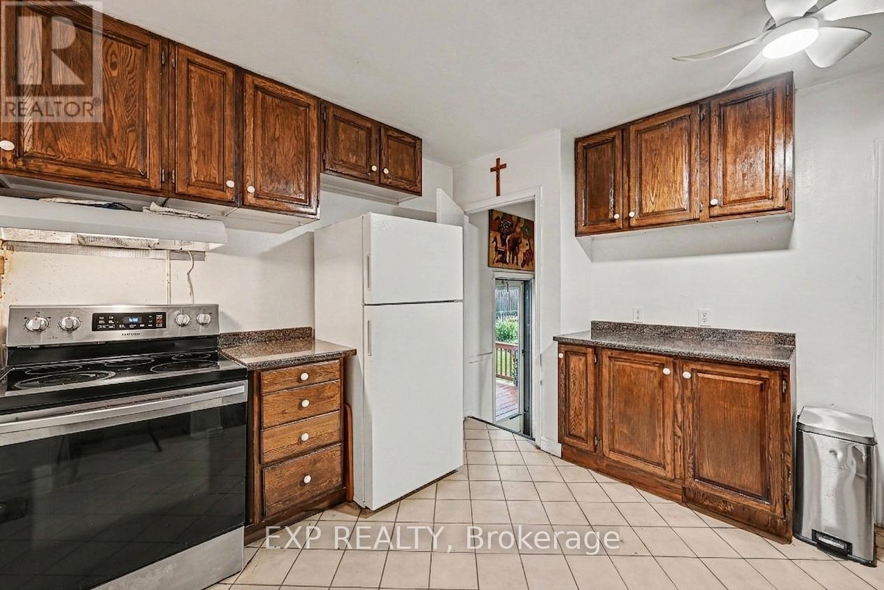 685 Crystal Street, Ottawa, Ontario  K1K 2G1 - Photo 8 - X13423838