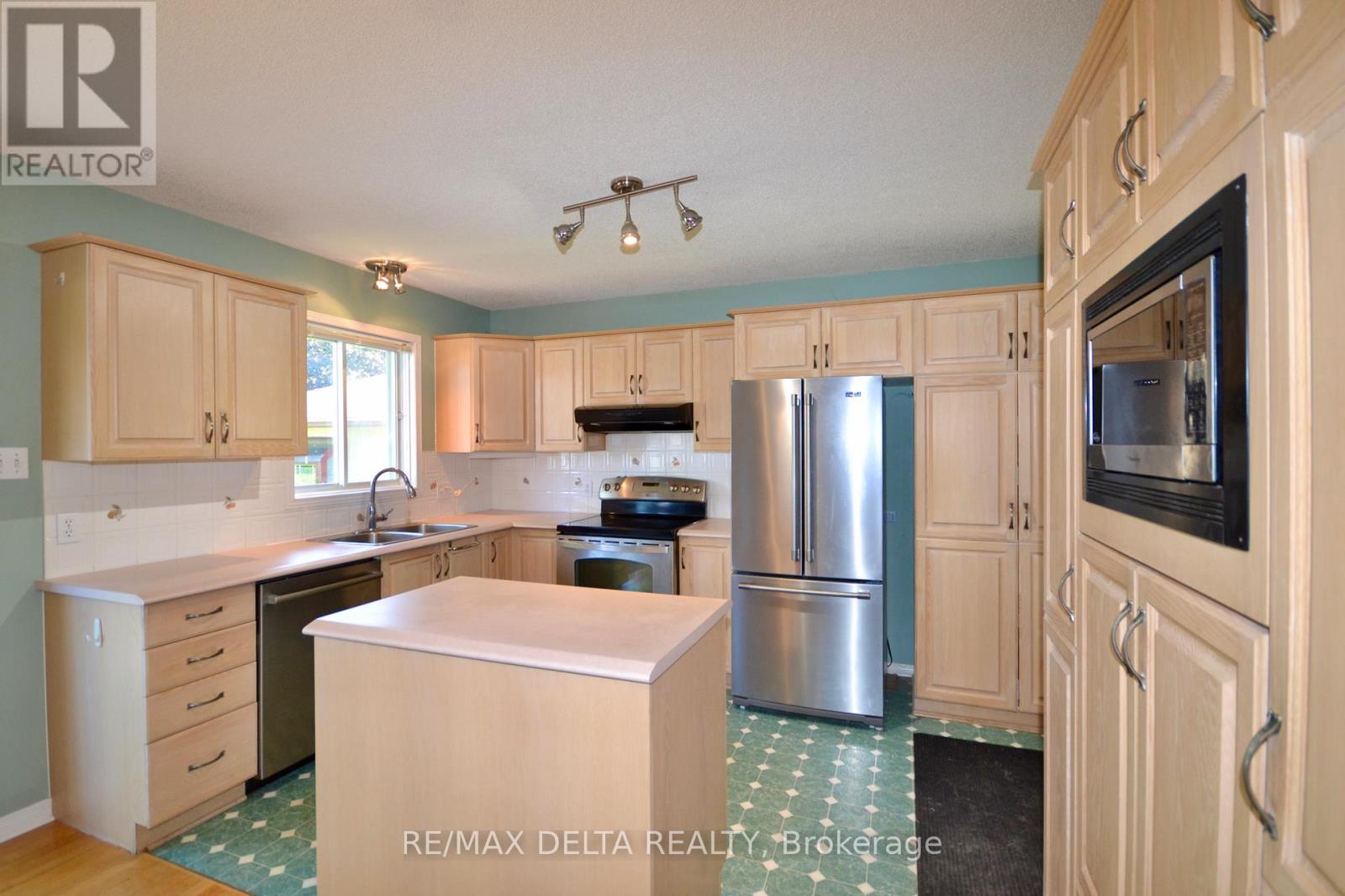 2093 Woods Street, Clarence-Rockland, Ontario  K4K 1H7 - Photo 13 - X13424054
