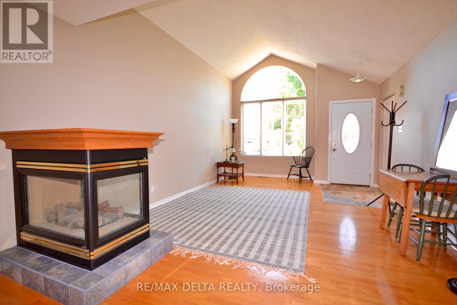 2093 Woods Street, Clarence-Rockland, Ontario  K4K 1H7 - Photo 3 - X13424054