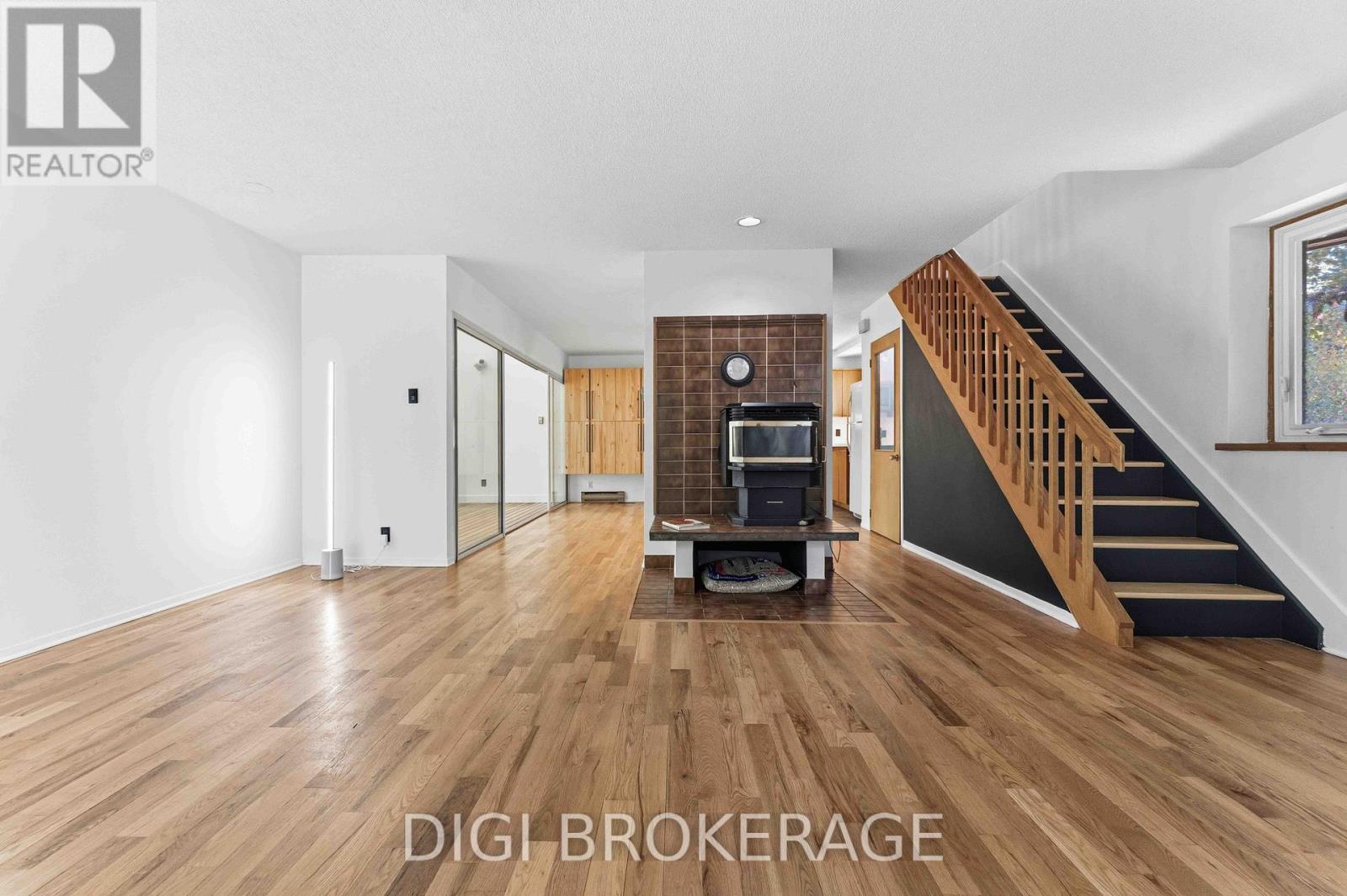 332 Iona Street, Ottawa, Ontario  K1Z 8R2 - Photo 10 - X13424162