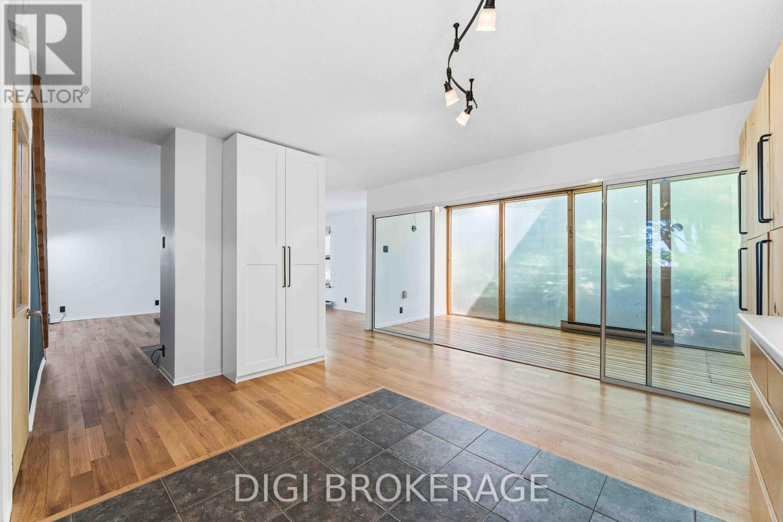 332 Iona Street, Ottawa, Ontario  K1Z 8R2 - Photo 17 - X13424162