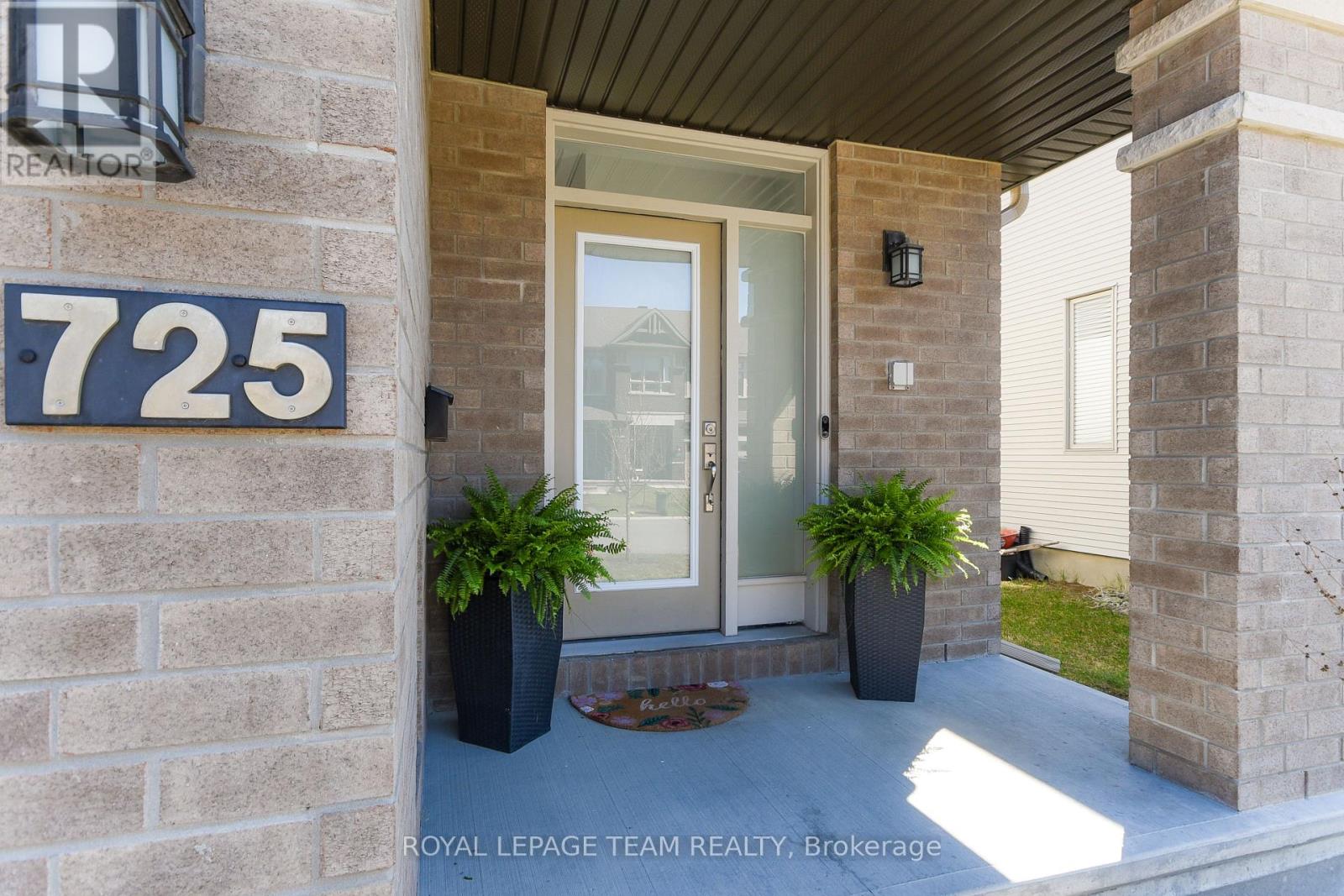 725 Capricorn Circle, Ottawa, Ontario  K4M 0J4 - Photo 2 - X13424166