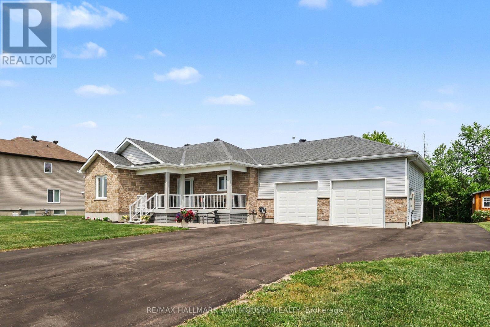 105 Danika Street, Clarence-Rockland, Ontario  K0A 2A0 - Photo 1 - X13424232