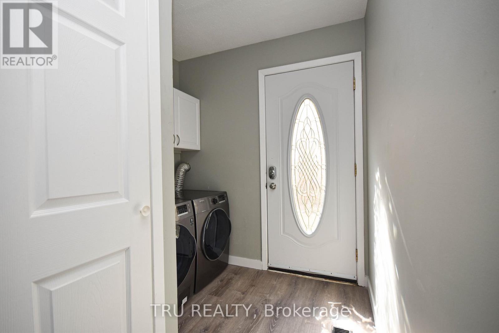 B - 1847 Walkley Road, Ottawa, Ontario  K1H 6X9 - Photo 3 - X13425536