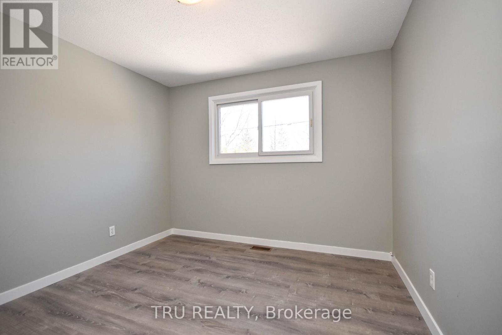 B - 1847 Walkley Road, Ottawa, Ontario  K1H 6X9 - Photo 5 - X13425536