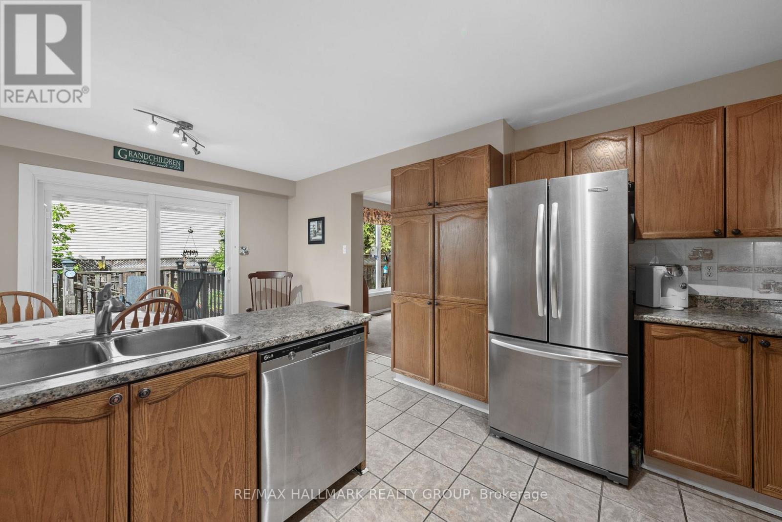 1912 Des Epinettes Avenue, Ottawa, Ontario  K1C 6P5 - Photo 11 - X13425550