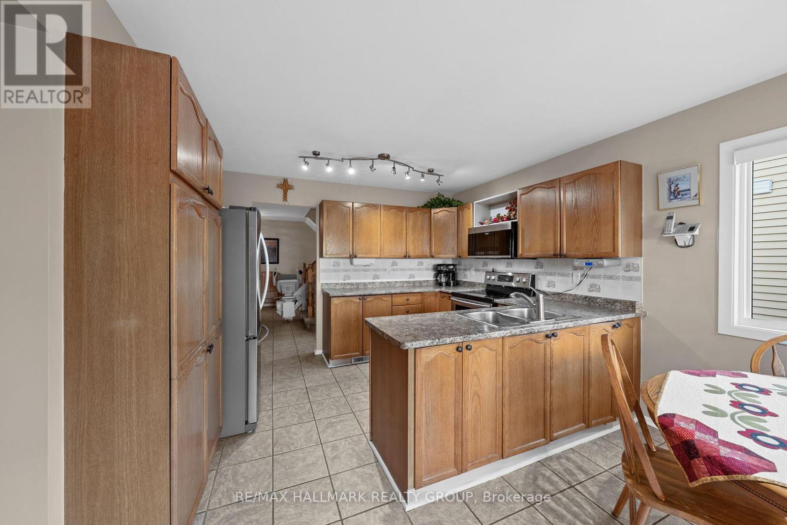 1912 Des Epinettes Avenue, Ottawa, Ontario  K1C 6P5 - Photo 12 - X13425550