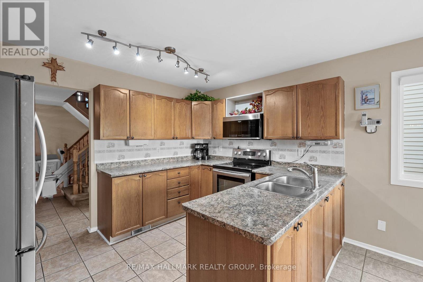 1912 Des Epinettes Avenue, Ottawa, Ontario  K1C 6P5 - Photo 13 - X13425550
