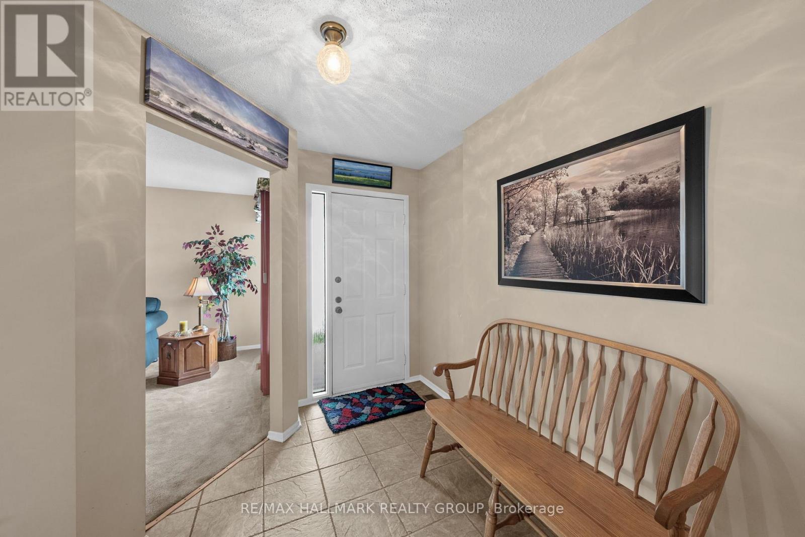 1912 Des Epinettes Avenue, Ottawa, Ontario  K1C 6P5 - Photo 3 - X13425550