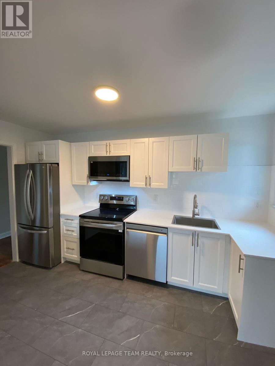 1 - 228 Woodroffe Avenue, Ottawa, Ontario  K2A 3V4 - Photo 8 - X13425848
