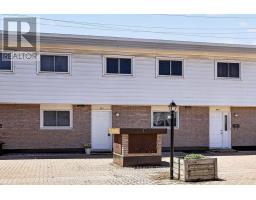 427 MOODIE DRIVE, Ottawa, Ontario