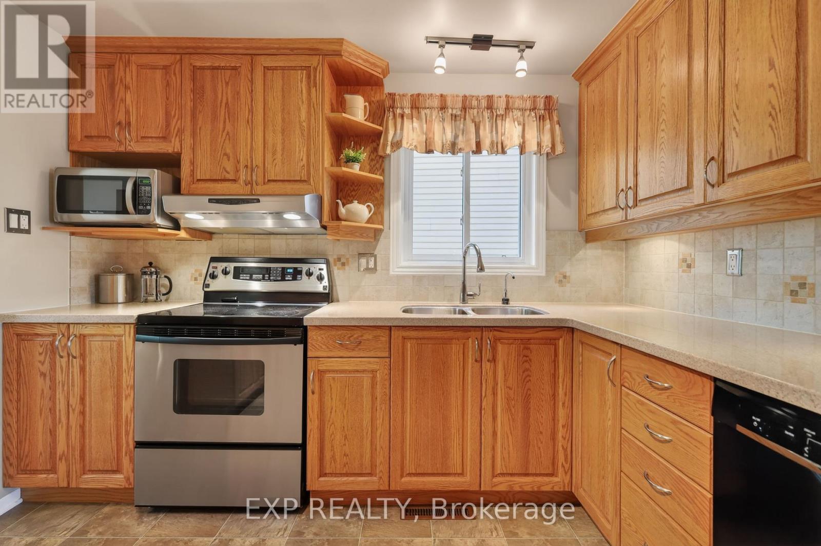 34 Four Seasons Drive, Ottawa, Ontario  K2E 7P8 - Photo 10 - X13426232