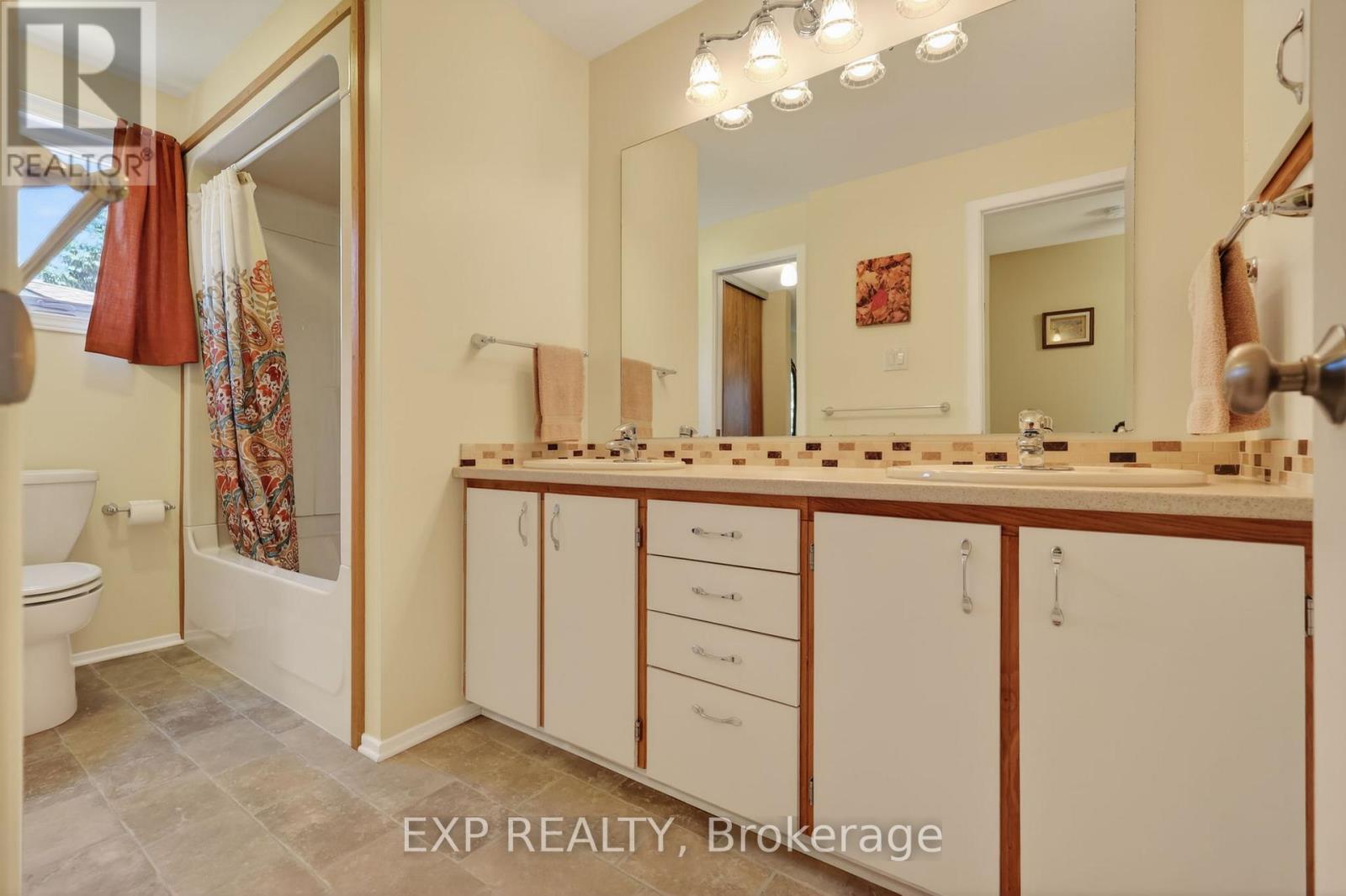 34 Four Seasons Drive, Ottawa, Ontario  K2E 7P8 - Photo 20 - X13426232