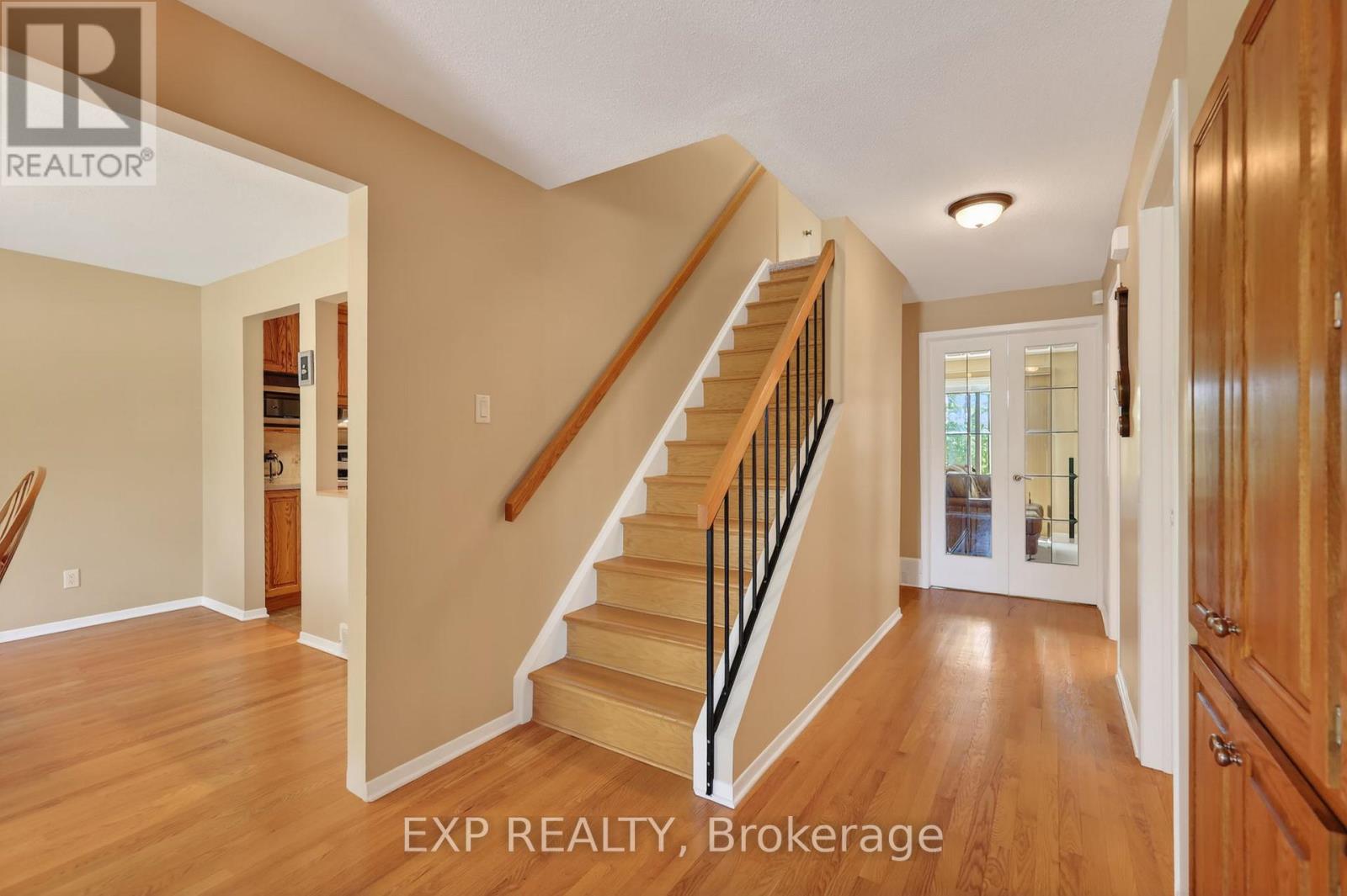 34 Four Seasons Drive, Ottawa, Ontario  K2E 7P8 - Photo 5 - X13426232
