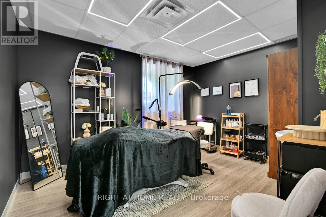 2 - 860 Taylor Creek Drive, Ottawa, Ontario  K1C 1T1 - Photo 13 - X13426328