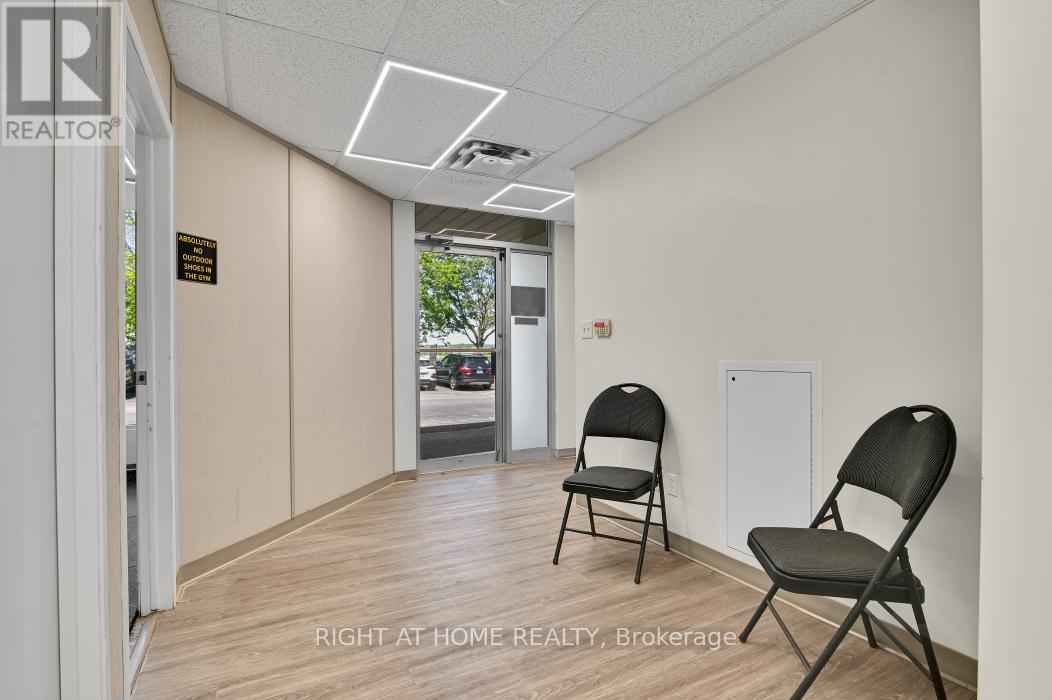 2 - 860 Taylor Creek Drive, Ottawa, Ontario  K1C 1T1 - Photo 4 - X13426328
