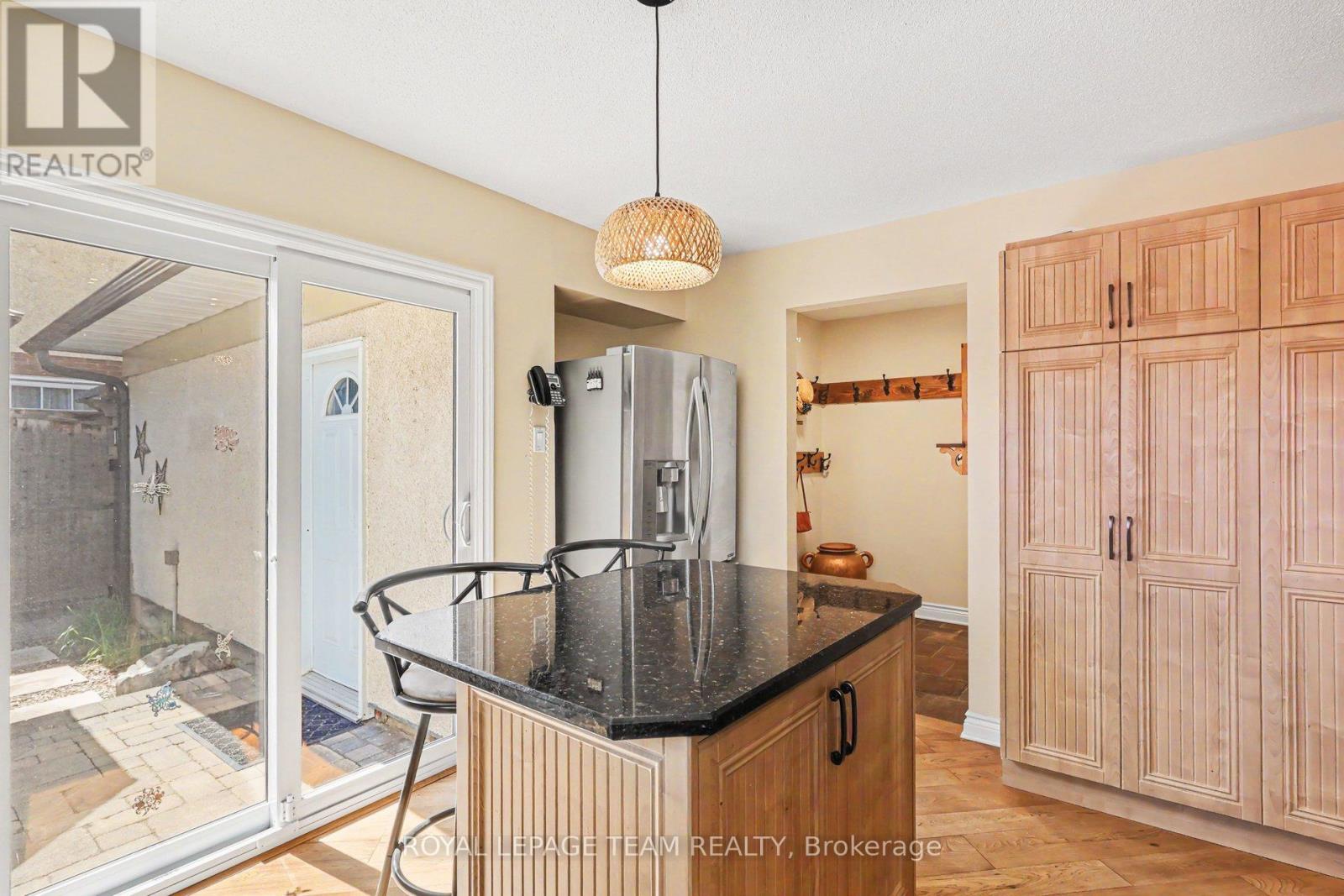 70 Condor Drive, Ottawa, Ontario  K1V 9C2 - Photo 17 - X13426904