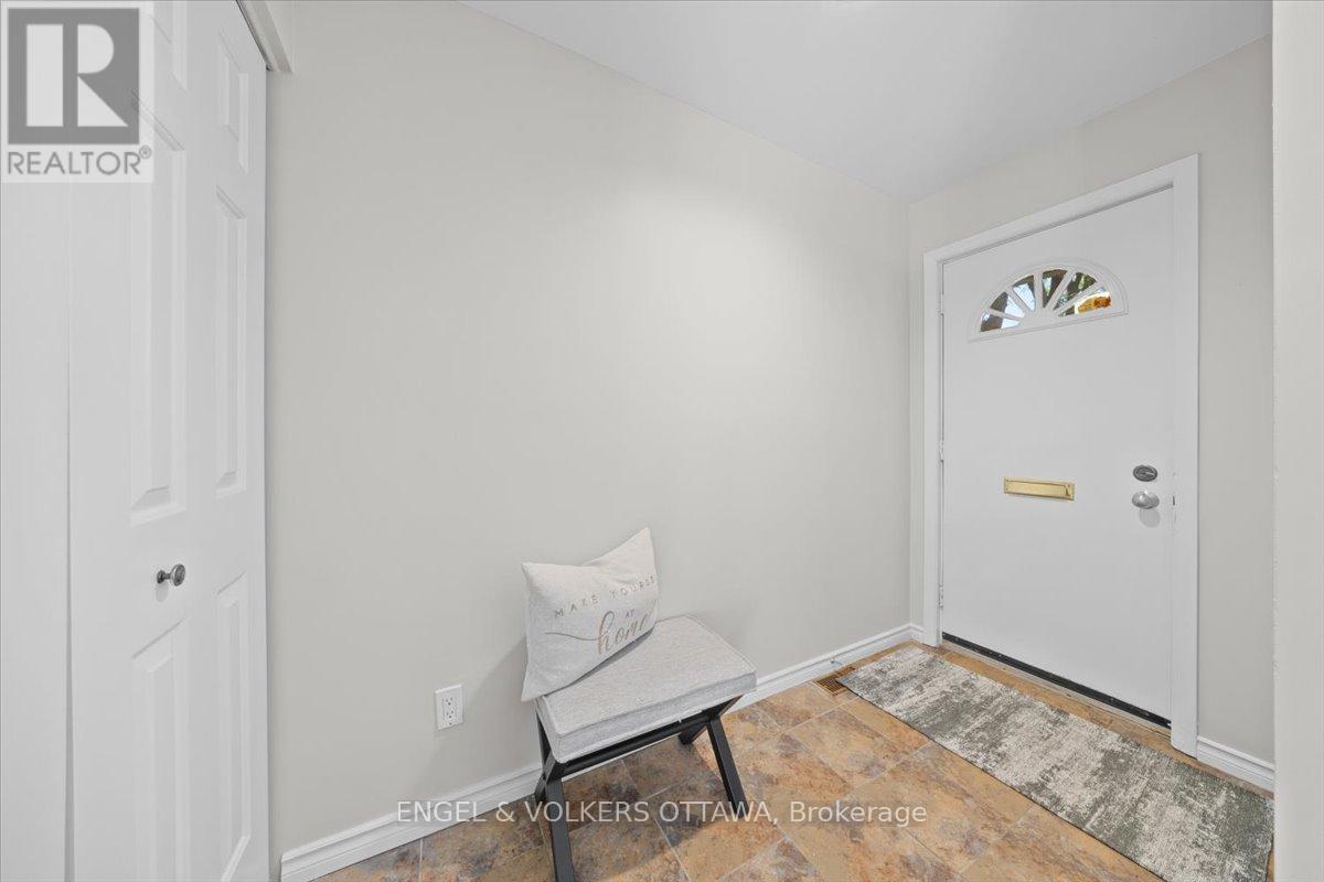 4 - 72 Greenfield Avenue, Ottawa, Ontario  K1S 0X7 - Photo 4 - X13426992