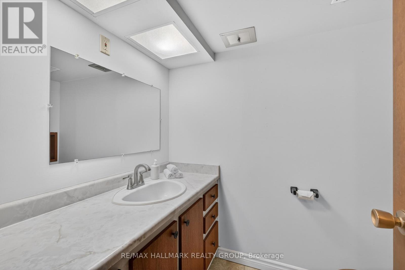 53 Farlane Boulevard, Ottawa, Ontario  K2E 5H3 - Photo 40 - X13427070