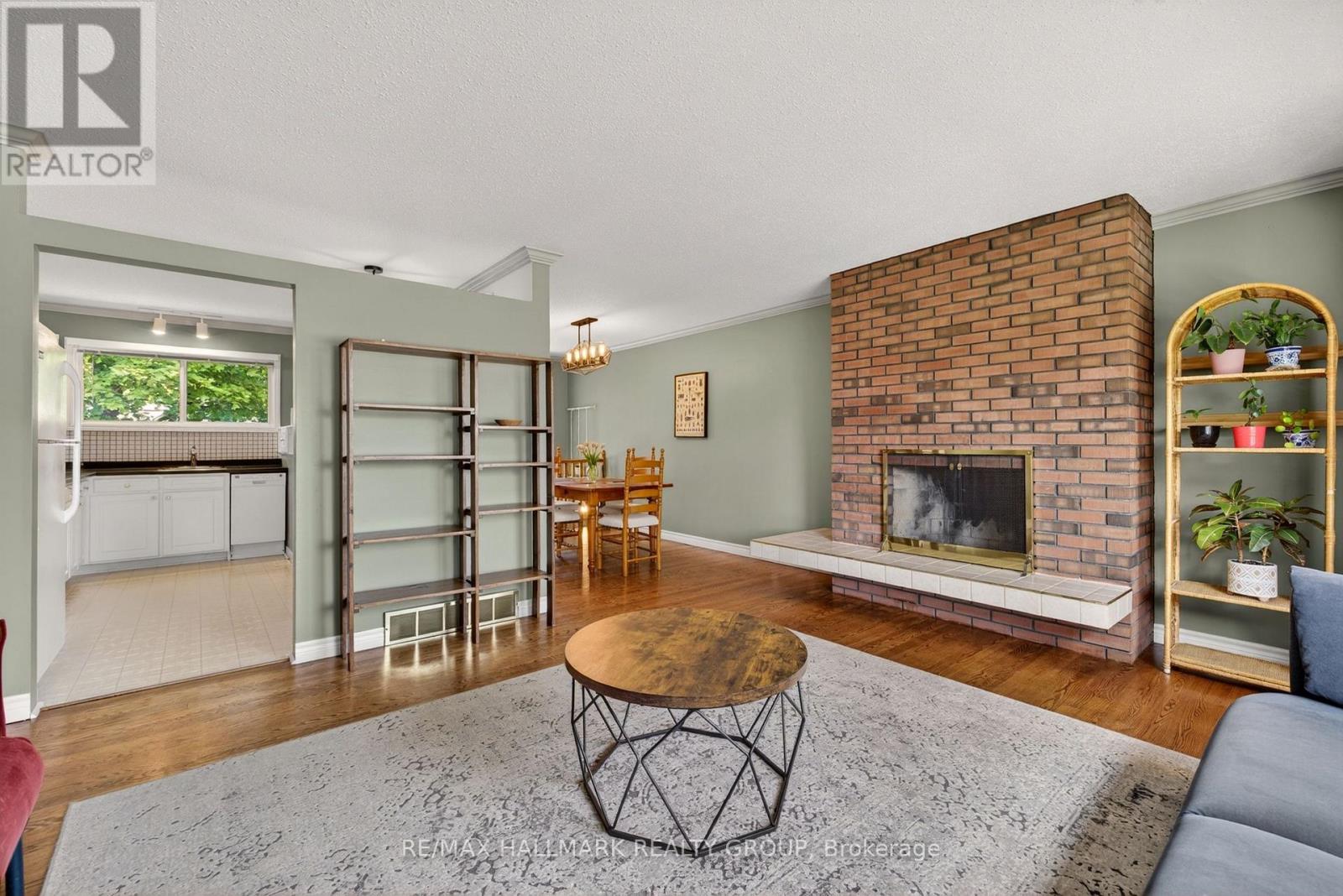 53 Farlane Boulevard, Ottawa, Ontario  K2E 5H3 - Photo 8 - X13427070
