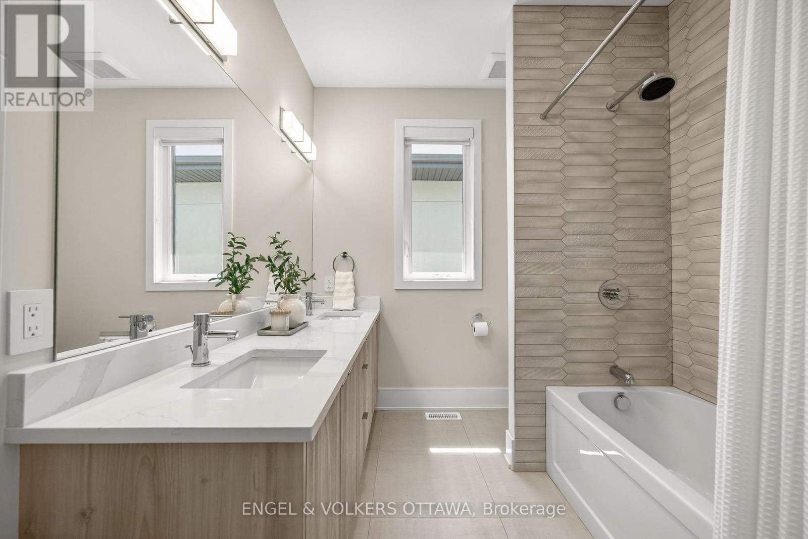 102 Granton Avenue, Ottawa, Ontario  K2G 1X5 - Photo 34 - X13427074