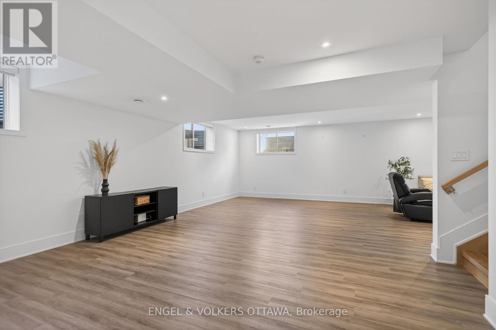 102 Granton Avenue, Ottawa, Ontario  K2G 1X5 - Photo 38 - X13427074