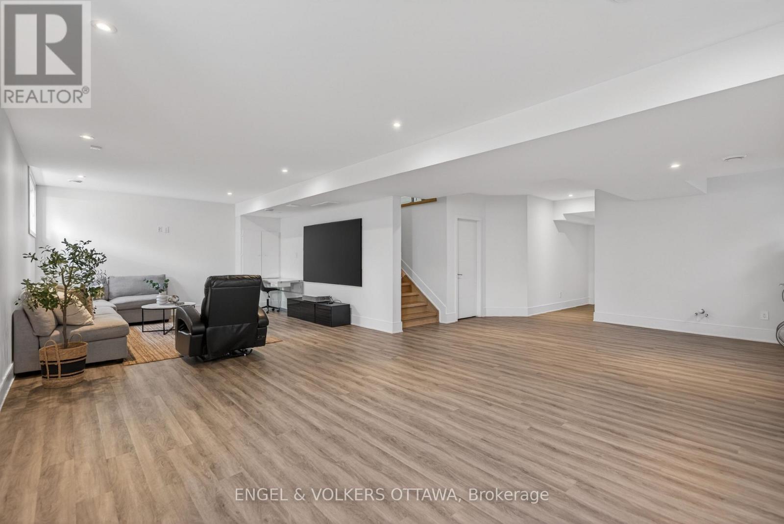 102 Granton Avenue, Ottawa, Ontario  K2G 1X5 - Photo 39 - X13427074