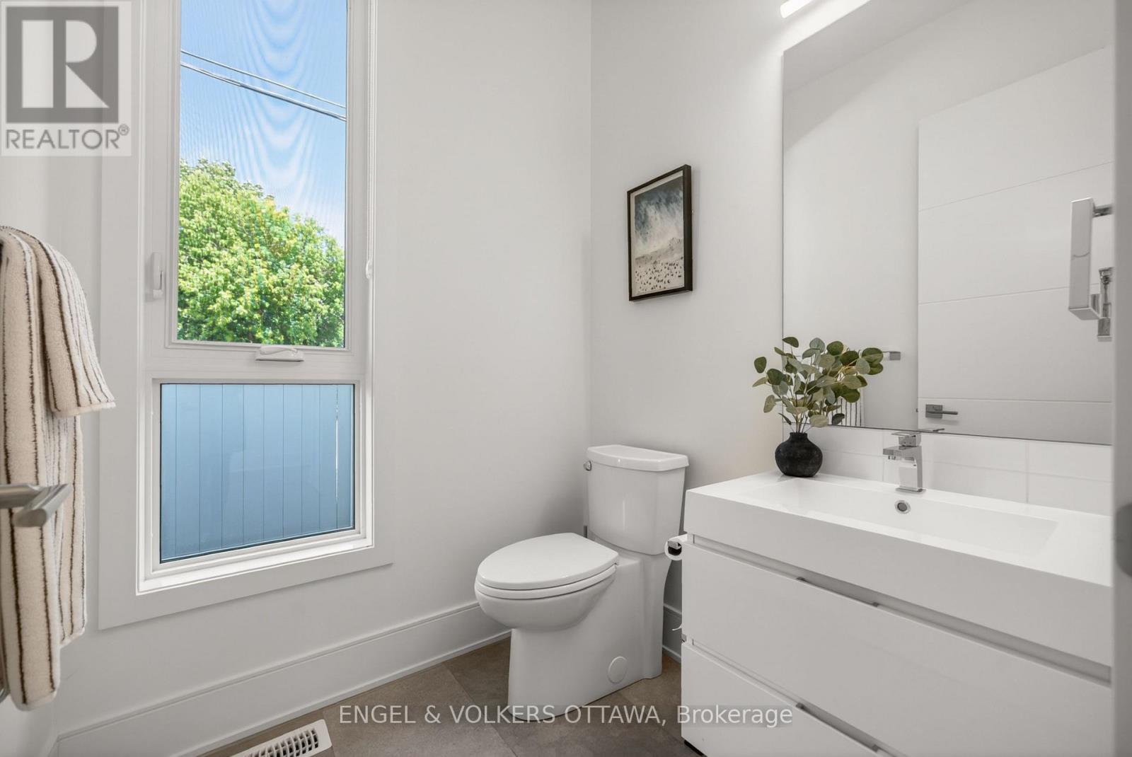102 Granton Avenue, Ottawa, Ontario  K2G 1X5 - Photo 8 - X13427074