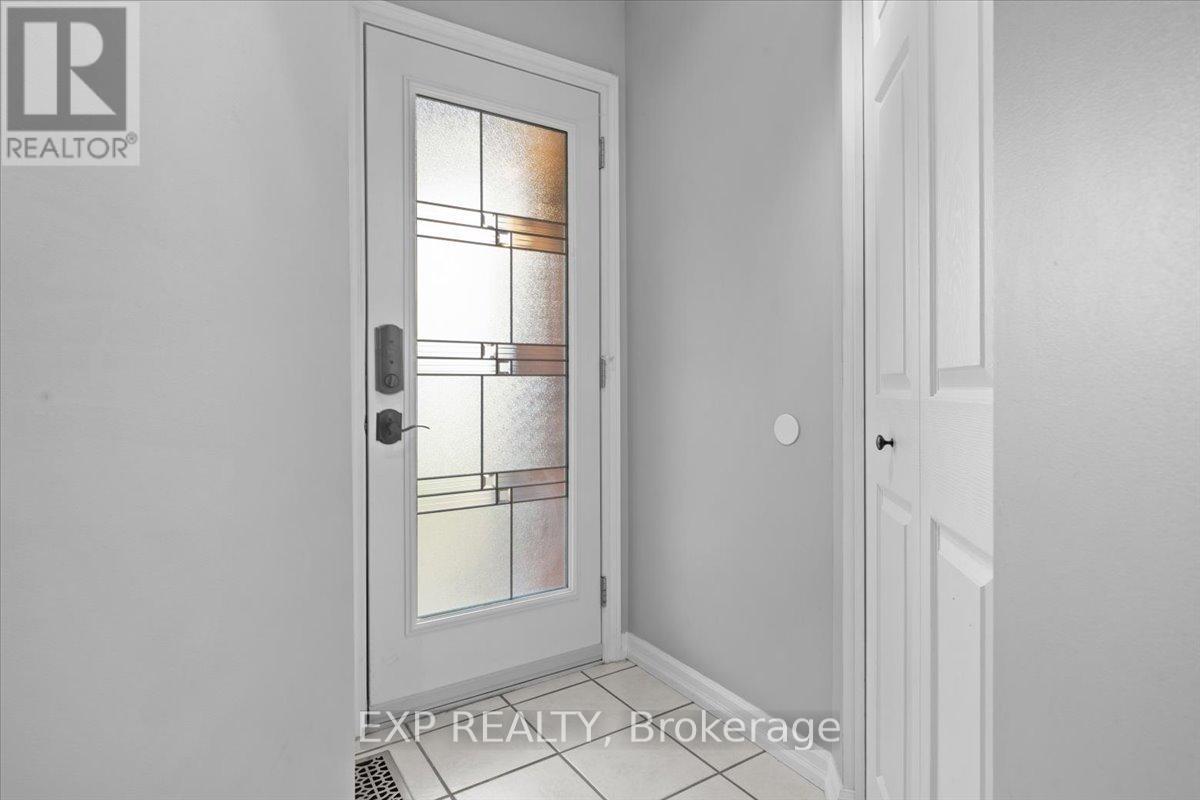 851 Beauregard Crescent, Ottawa, Ontario  K4A 3C9 - Photo 2 - X13427176