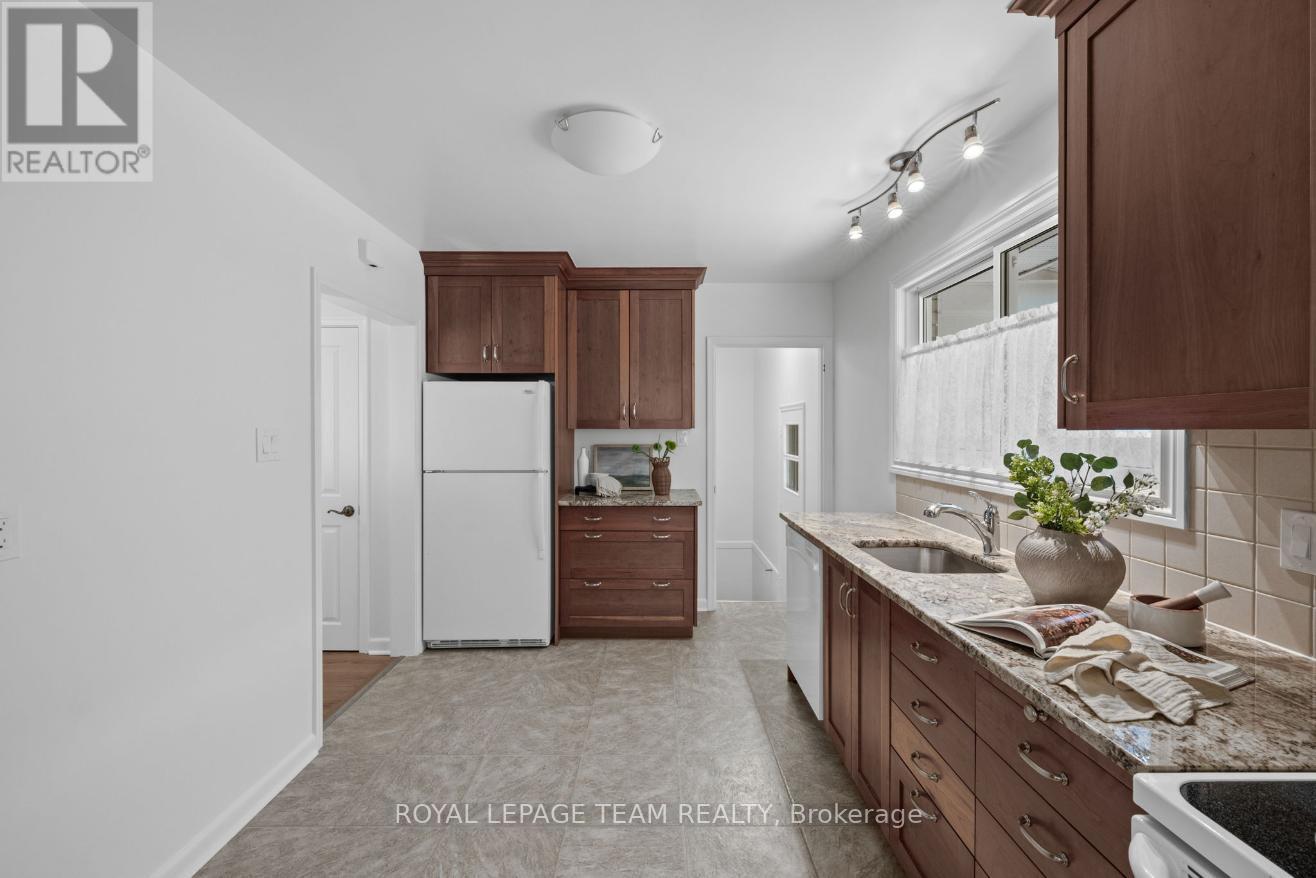 1218 Cline Crescent, Ottawa, Ontario  K2C 2P2 - Photo 12 - X13427214