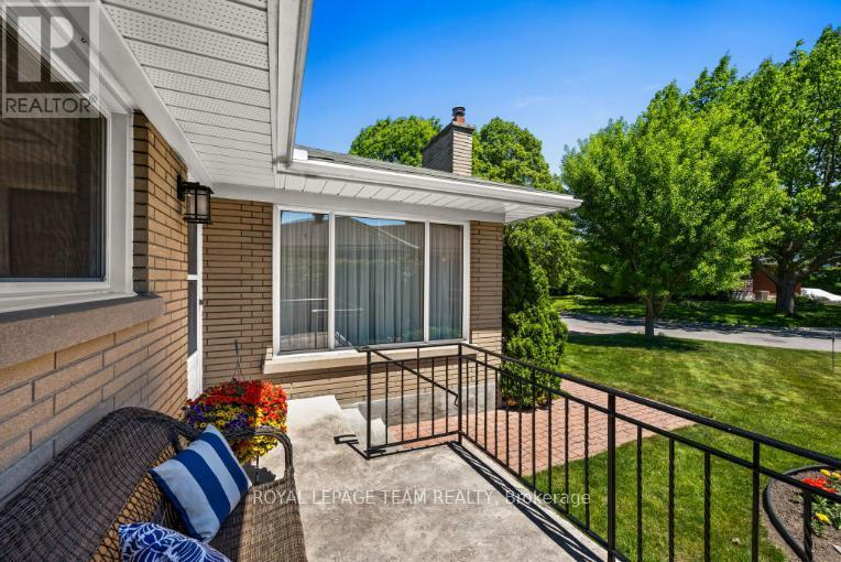 1218 Cline Crescent, Ottawa, Ontario  K2C 2P2 - Photo 4 - X13427214