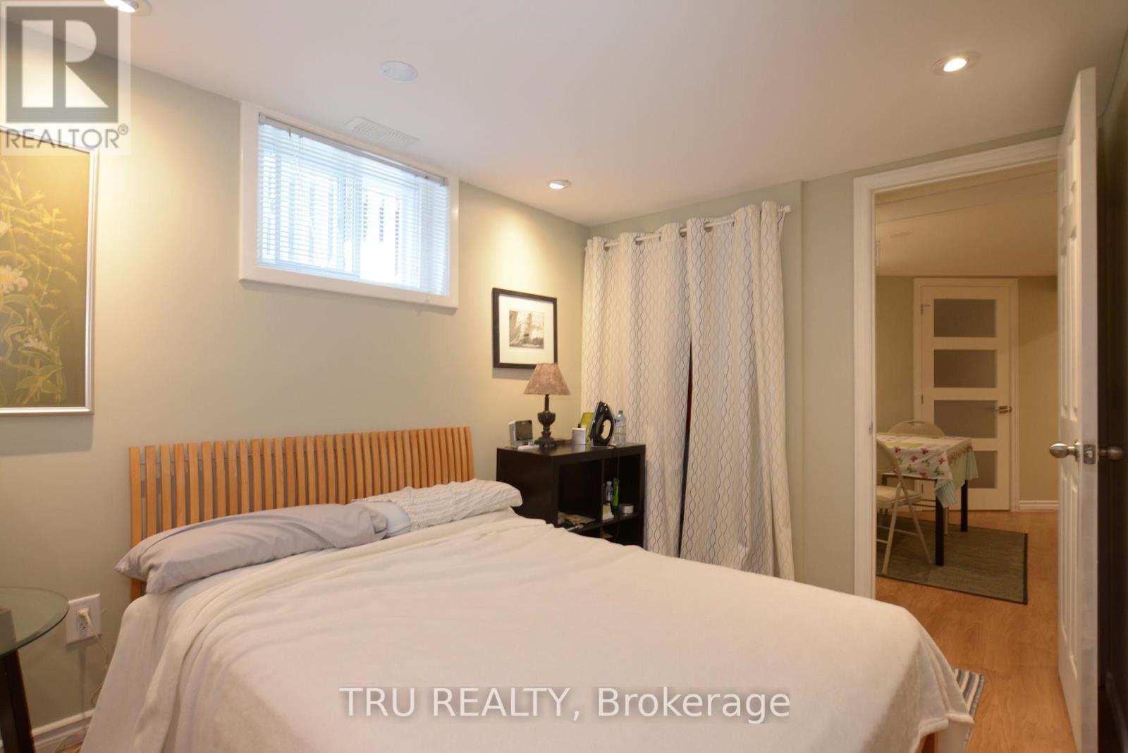 B - 1106 Clyde Avenue, Ottawa, Ontario  K2C 1Y2 - Photo 13 - X13427288
