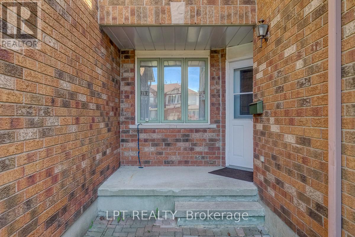 72 Westpointe Crescent, Ottawa, Ontario  K2G 5Y9 - Photo 2 - X13427300