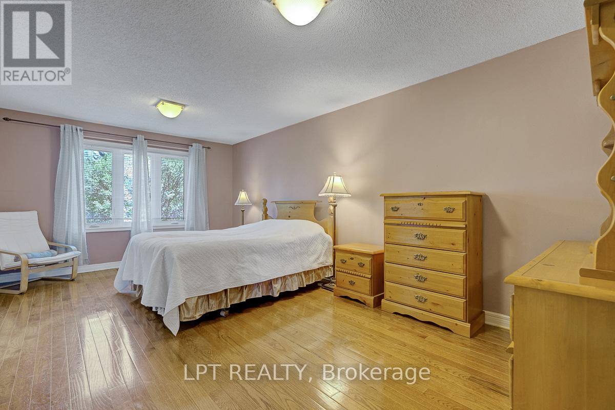 72 Westpointe Crescent, Ottawa, Ontario  K2G 5Y9 - Photo 25 - X13427300