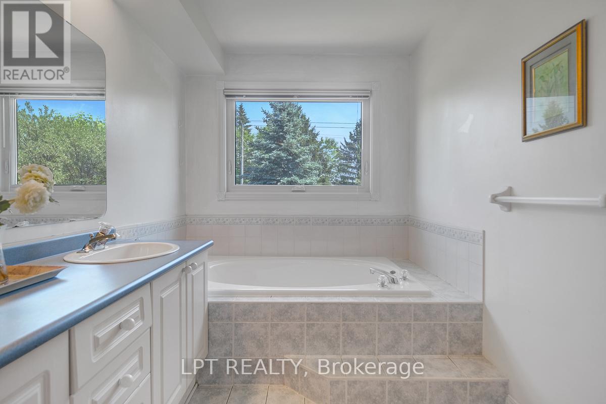 72 Westpointe Crescent, Ottawa, Ontario  K2G 5Y9 - Photo 29 - X13427300