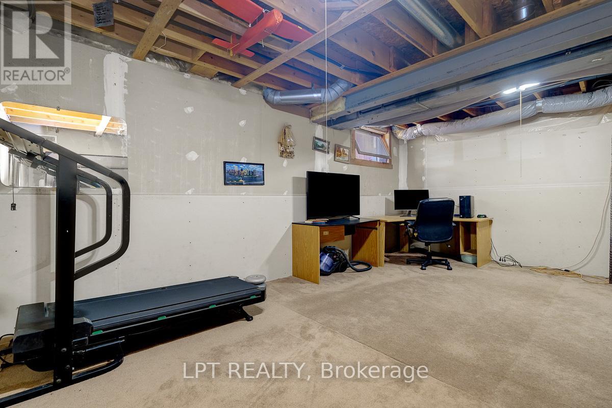 72 Westpointe Crescent, Ottawa, Ontario  K2G 5Y9 - Photo 39 - X13427300