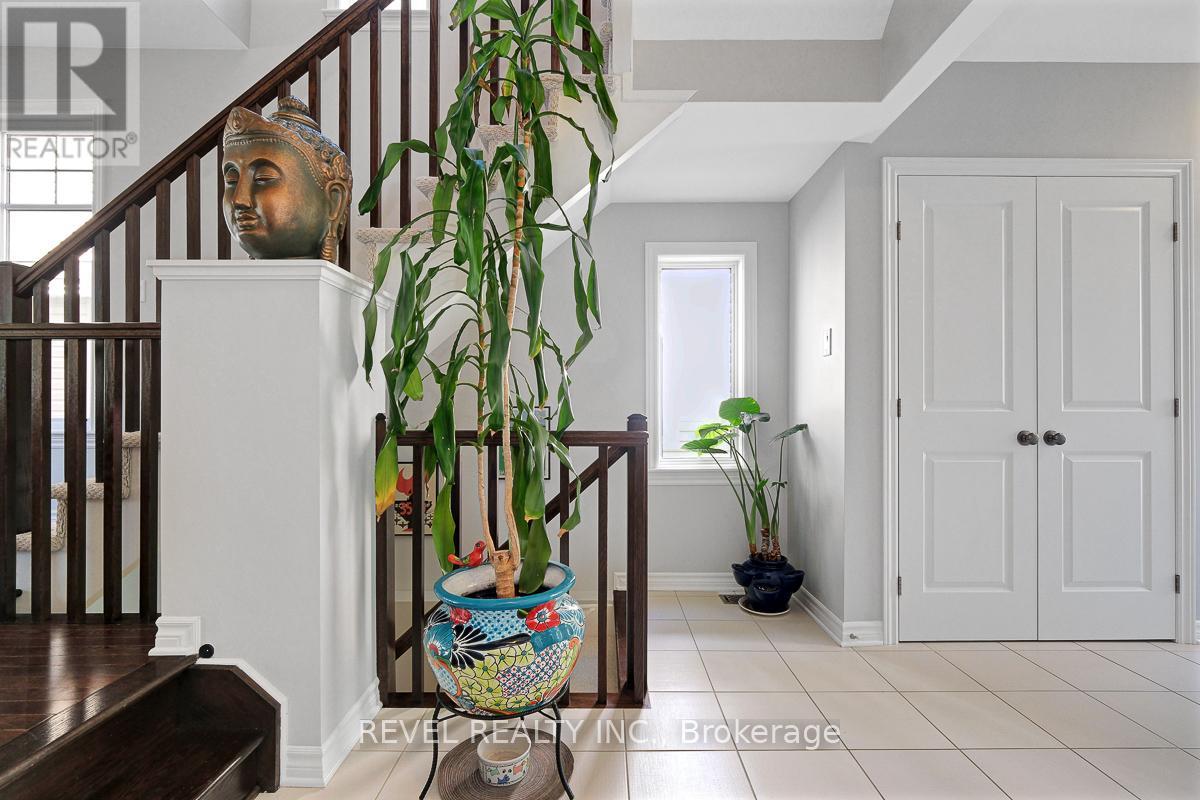 723 White Alder Avenue, Ottawa, Ontario  K1T 0E8 - Photo 3 - X13427504